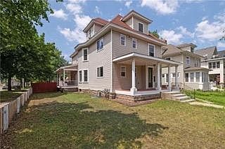1st image of 3044 Harriet Ave