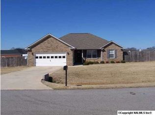 103 Turtle Point Dr, New Market, AL 35761