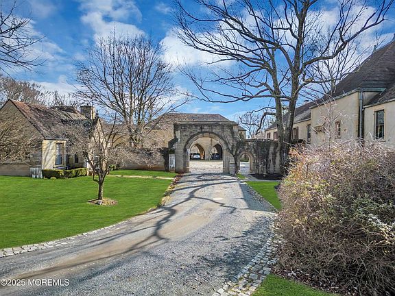 3rd image of 310 Cooper Rd #C