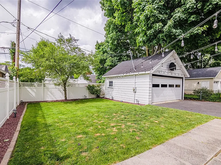 90 Elmcroft Rd — Photo 46