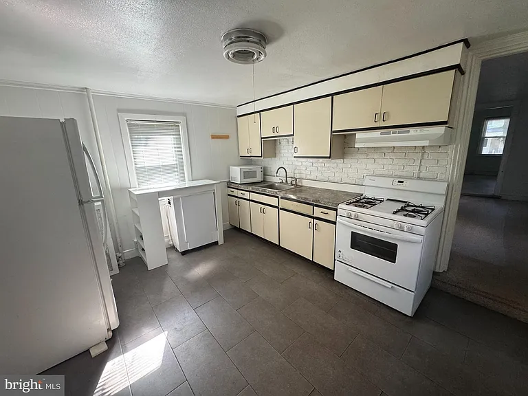 17 Green St — Photo 7