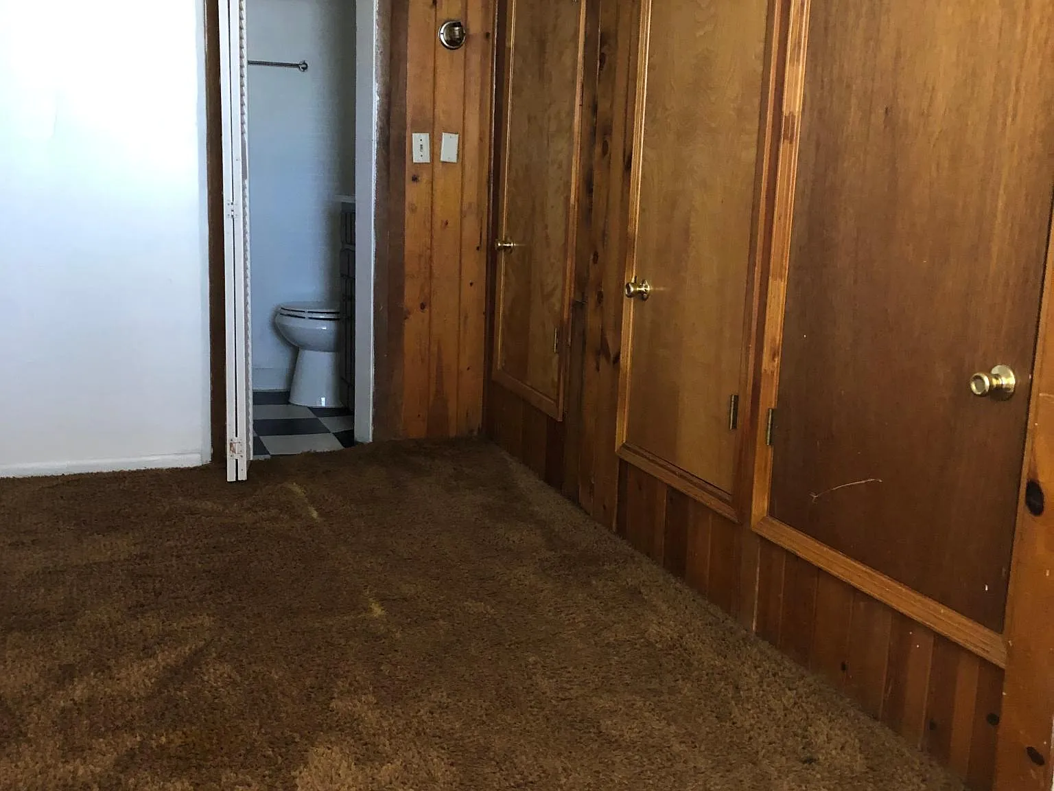 1 bed, 1.5 bath, 850 sqft, $1,300 — Photo 3