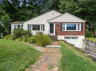 15 Claridge Dr, Worcester, MA 01602