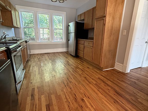 4th image of 1817 Thurman Ave #B