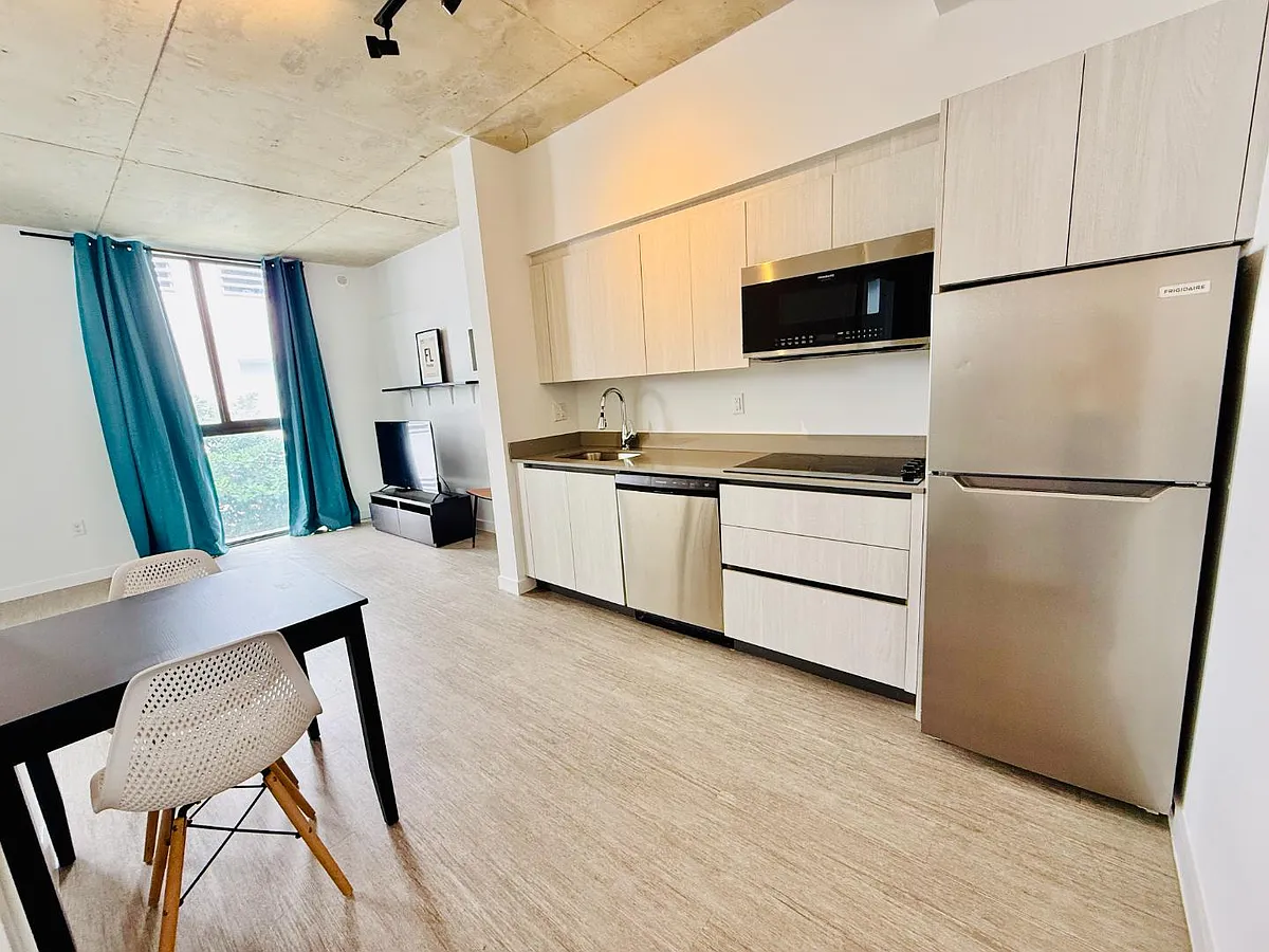 Unit Photo - 726 NW 3rd St #204