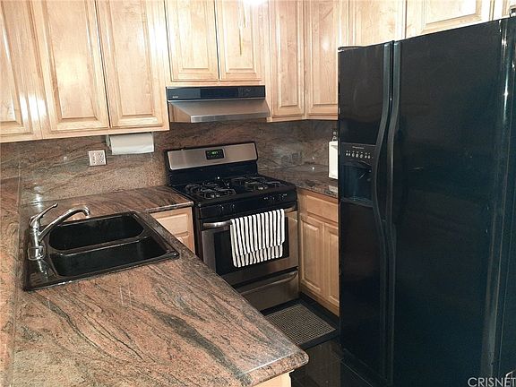 5th image of 18530 Hatteras St Unit 208