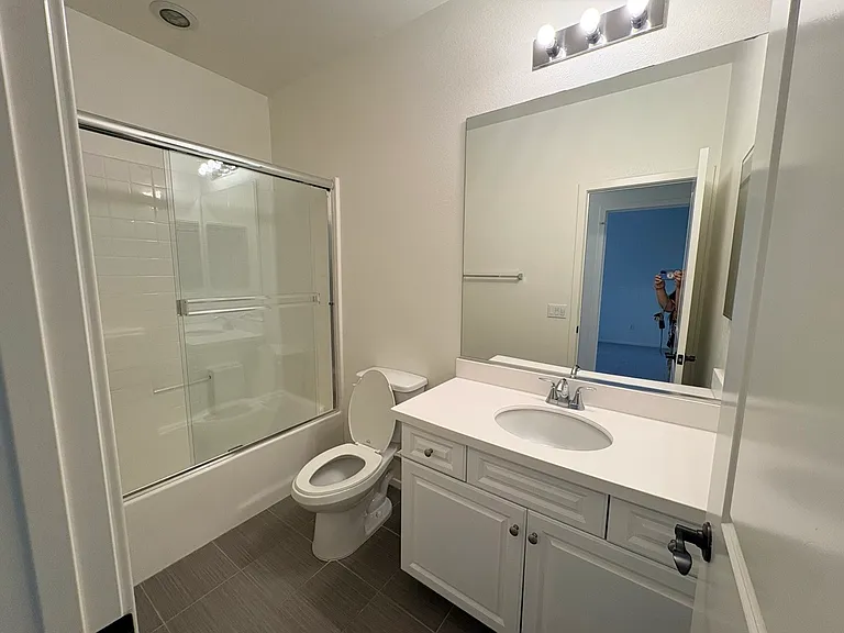 610 S Kroeger St — Photo 19