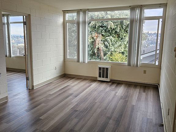 4th image of 1950 26th Ave W APT 302