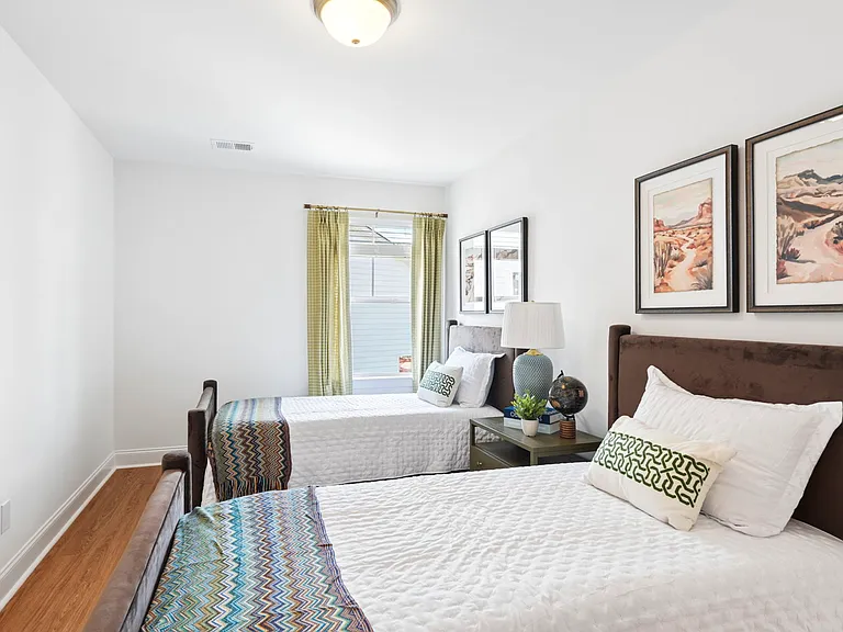 New Classically designed Duet style homes for Rent in Charlotte — Photo 19