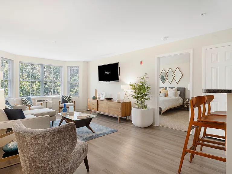 Emerson Place Apartments — Photo 6