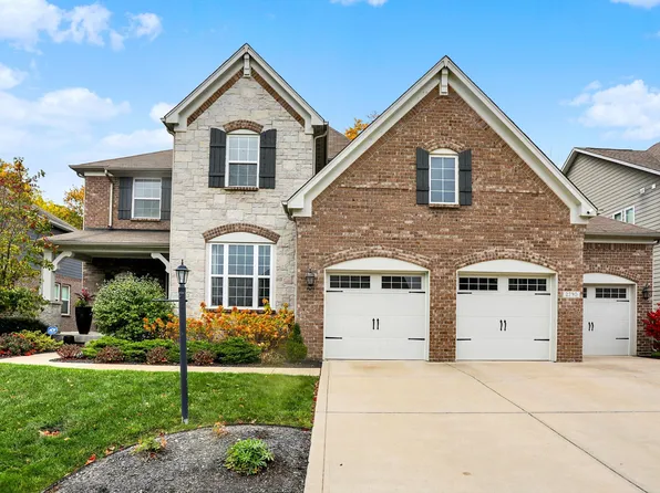 2790 W High Grove Cir, Zionsville, IN 46077