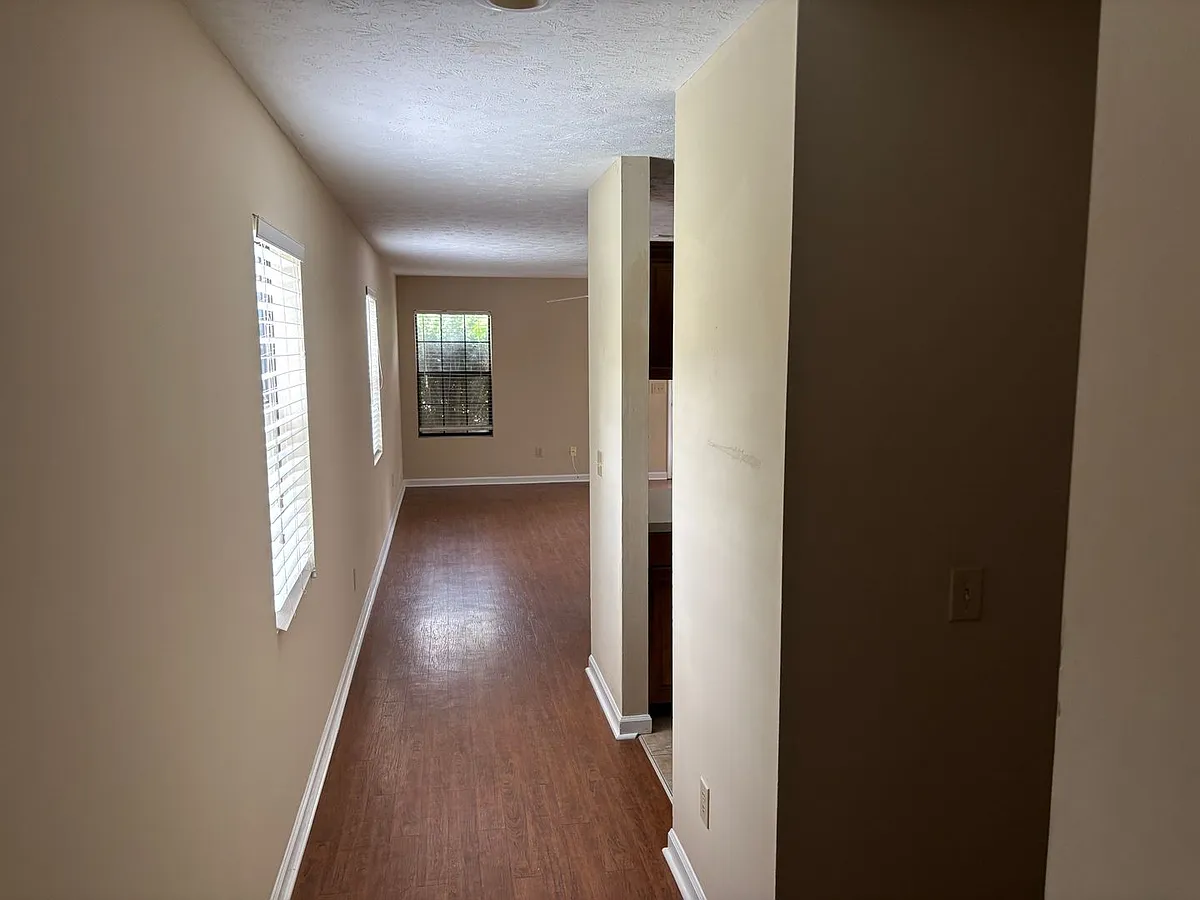 Building Photo - 1521 Fitzpatrick Ave #12A