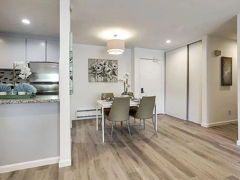 3300 Wolcott Cmn #102 — Photo 13