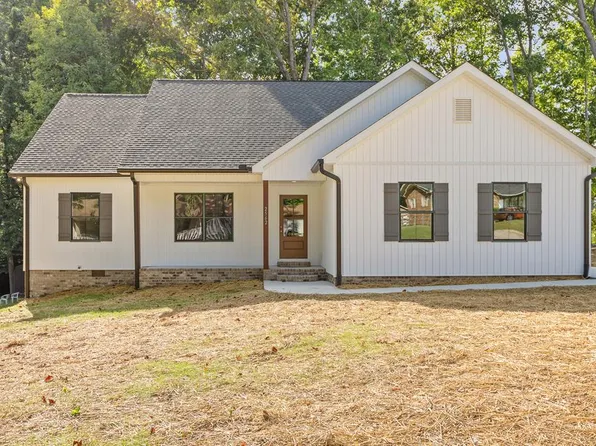 2562 Oakwood Ln, Cookeville, TN 38506