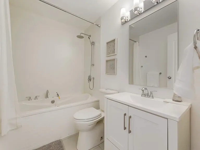 64 W Whitefield Cres NE #3 — Photo 12