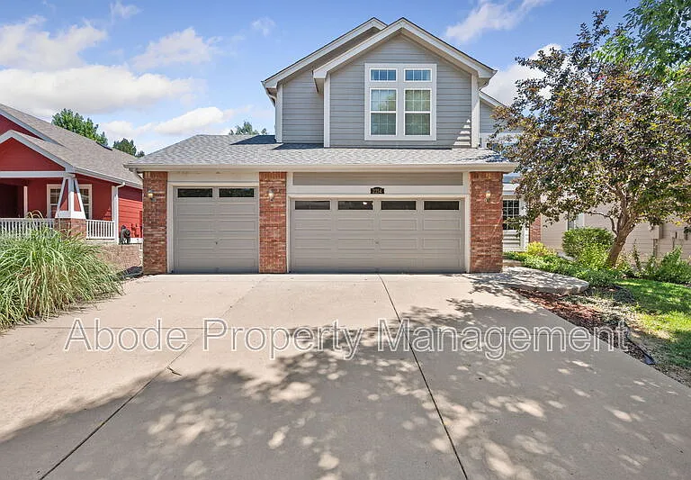 2214 Andrews St — Photo 1
