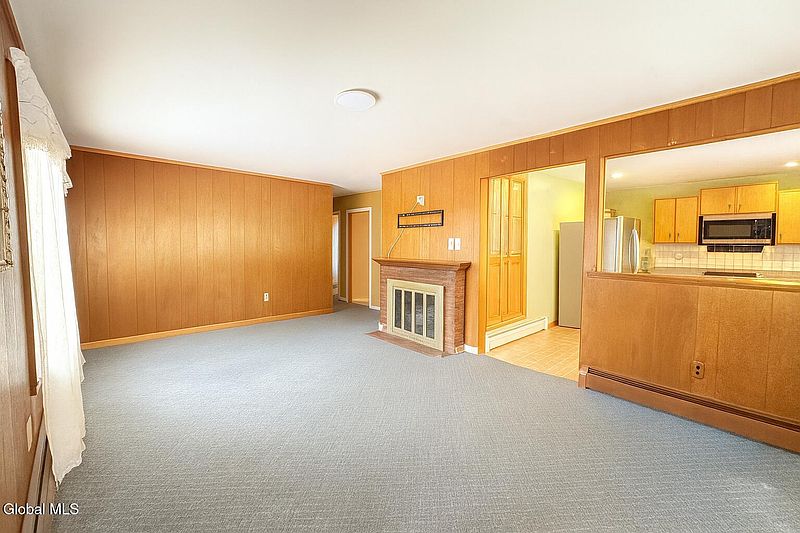 5th image of 1420 Nelson Street