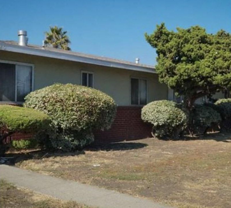 1st image of 180 Selwyn Dr Unit 3