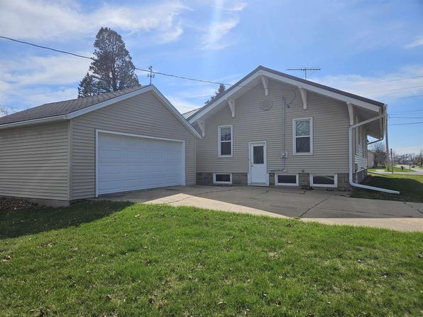 101 Andrews St, Nashua, IA 50658