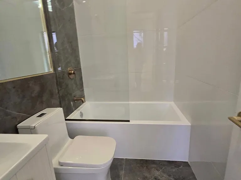 50 Grace St #2L — Photo 7