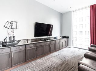 190 N Wells St, Chicago, IL 60606