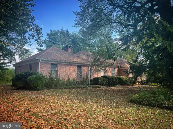 3161 N Delsea Dr, Vineland, NJ 08360