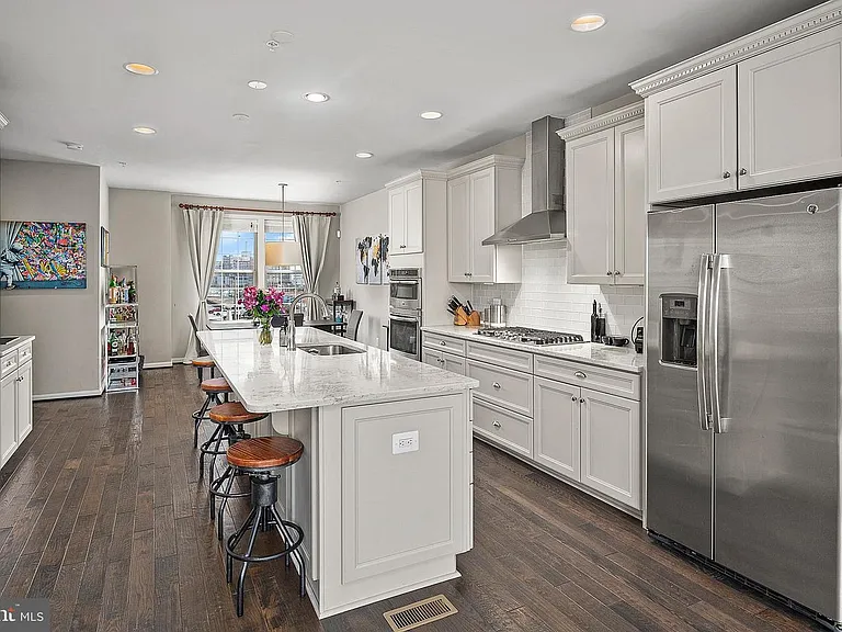1310 Jackson St #1 — Photo 10