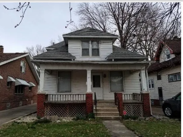 766 W Waggoner St, Decatur, IL 62526