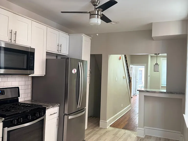 2339 E Fletcher St — Photo 5