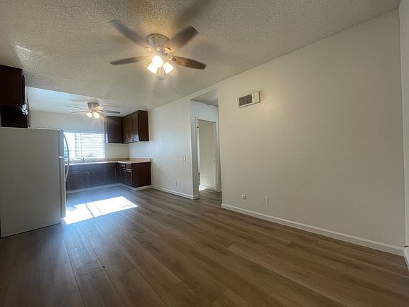 3rd image of 4122 Marlborough Ave APT 11
