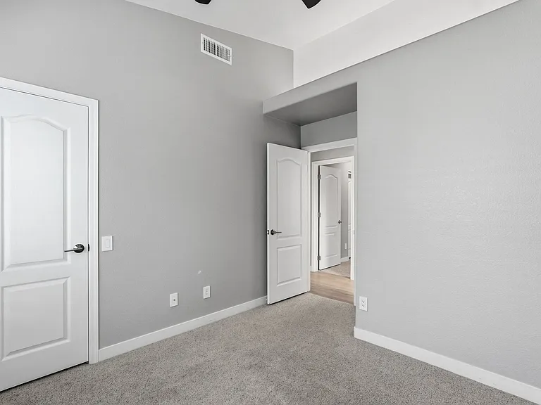 16404 S 46th Way — Photo 22
