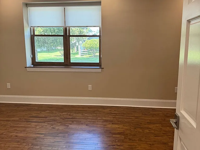 330 Linden Ave — Photo 30