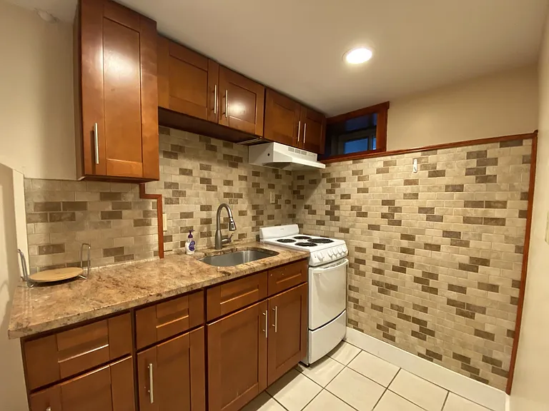 239 Edwards St #LL — Photo 6