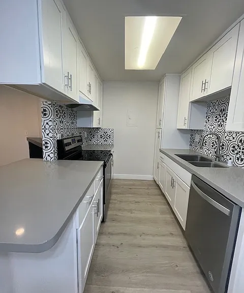 3943 E 4th St #2 — Photo 1