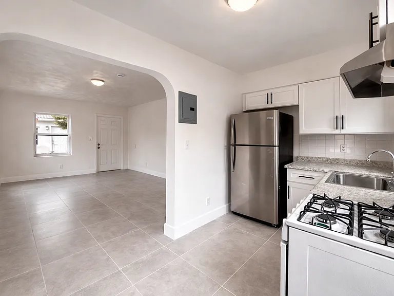 2626 Johnson St #35 — Photo 4