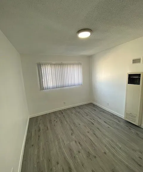 4008 Stevely Ave. — Photo 17