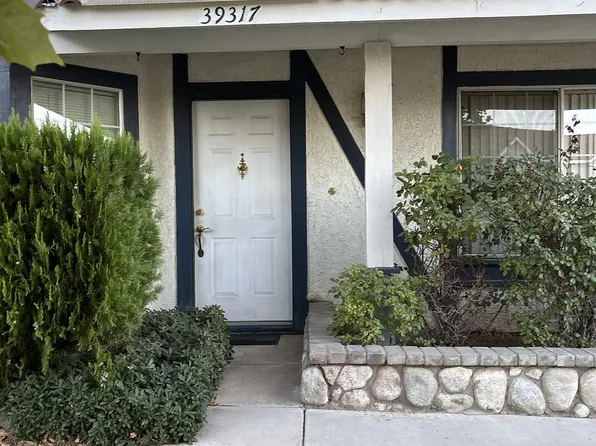 39317 Beacon Ln, Palmdale, CA 93551