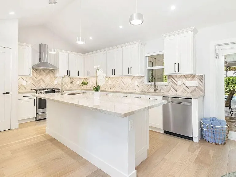 803 Kanuga Dr — Photo 7
