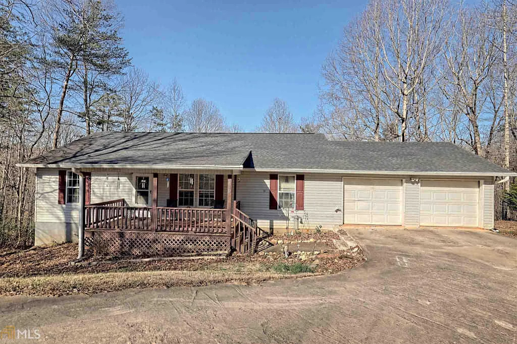 319 Hardwood Dr photo 1