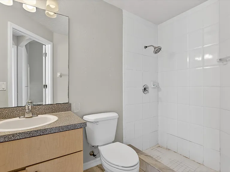 931 Emerald Green Ct — Photo 23