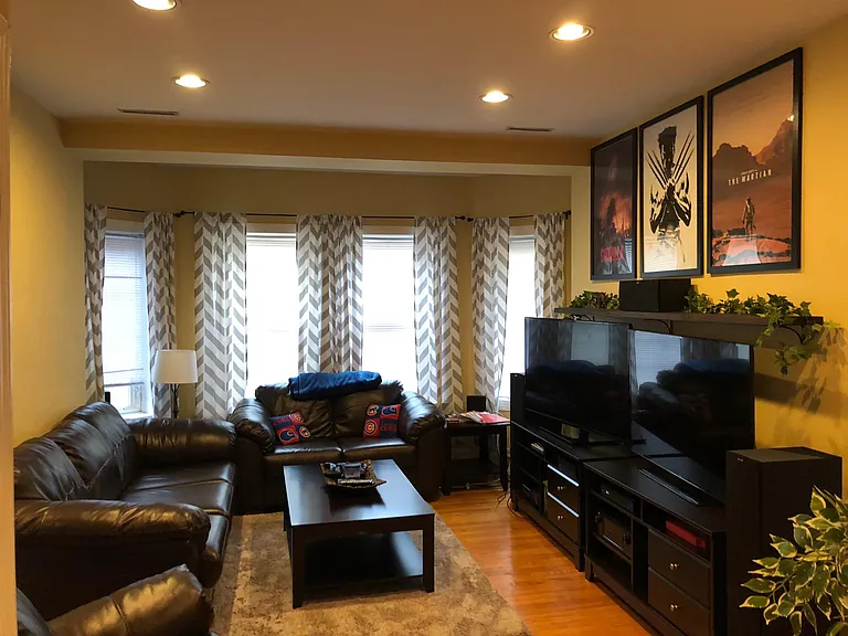 4022 N Ashland Ave #3 — Photo 1