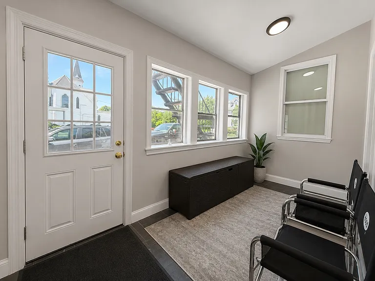 13 Pomeworth St #1R — Photo 6