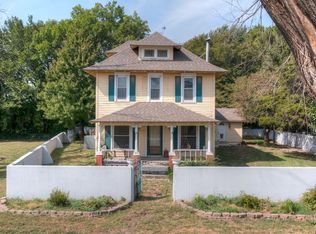 3513 S Emma Creek Rd, Halstead, KS 67056