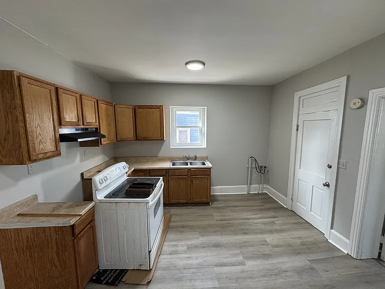 226 N Raleigh St — Photo 5