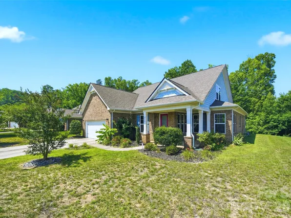 8759 Mullis Forest Ct, Mint Hill, NC 28227