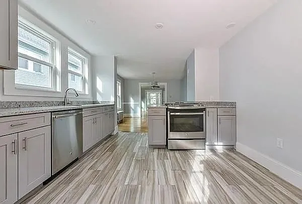 41 Glenwood Rd #1