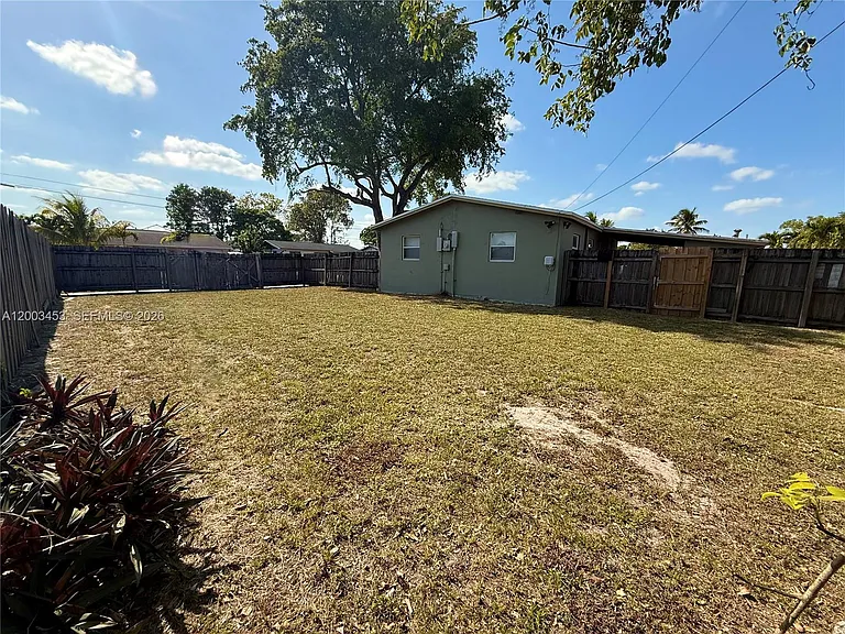 6290 NW 14th St — Photo 19