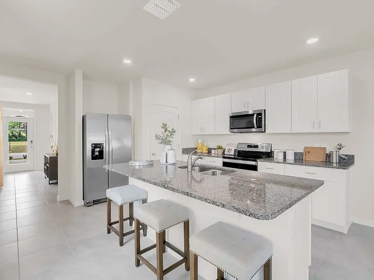 217 Duke Dr — Photo 1