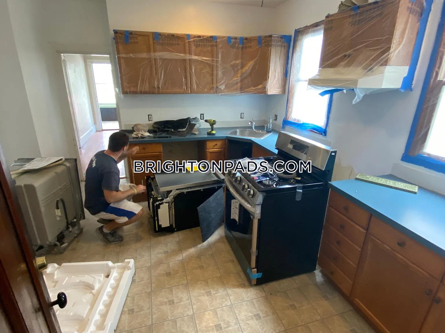 32 Etna St — Photo 3