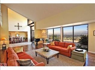 12056 Summit Cir, Beverly Hills, CA 90210